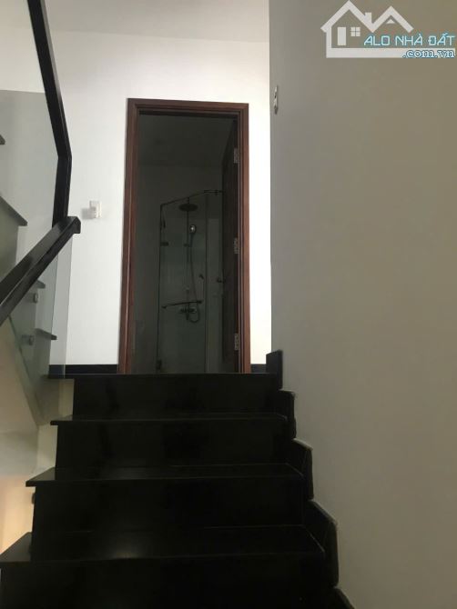 Biệt thự Song lập Mỹ Hưng - Phú Mỹ Hưng, quận 7  - Diện tích: 8.13x19m2  - CN:154,4m2 - 1