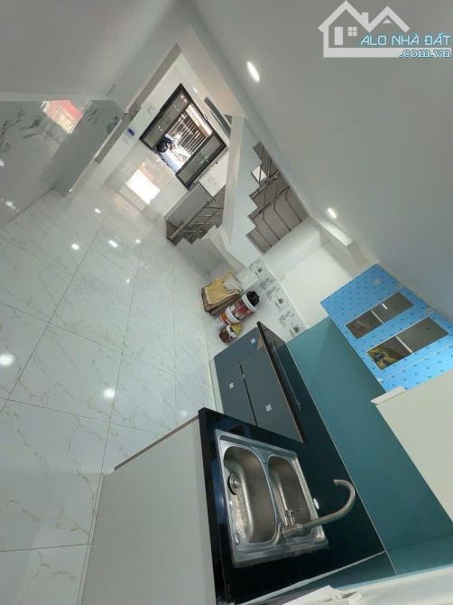 Nhà hẻm nhựa 6m Lê Văn Lương, 40m2, đúc 2 tầng chỉ 2,3 tỉ - 1