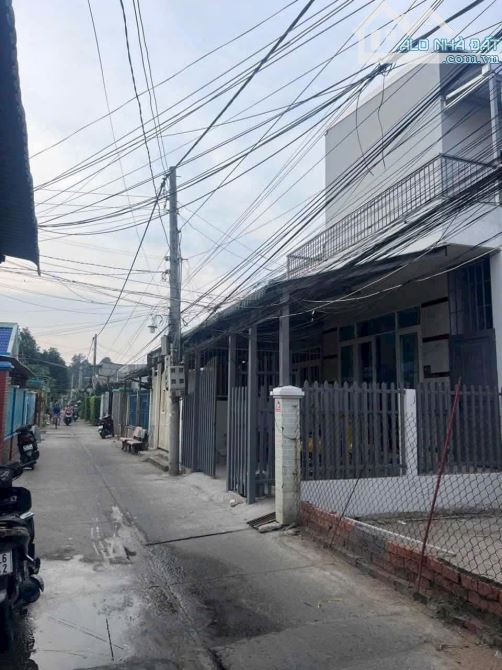 Nhà Mặt tiền Thị trấn Bến Lức +7 phòng trọ 218m2 thổ cư giá 3tỷ 9 - 1