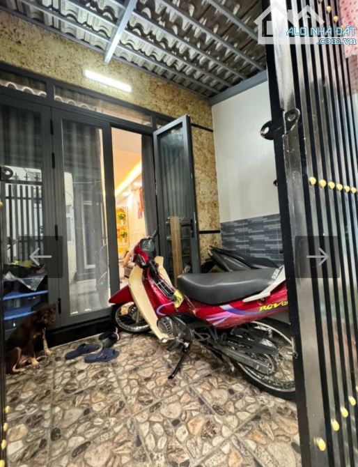 Bán nhà Trần Nguyên Hãn, P.13, Q.8, DT: 3.7 X 13, nở hậu 8m, hai tầng, giá 5 tỷ 4. - 1