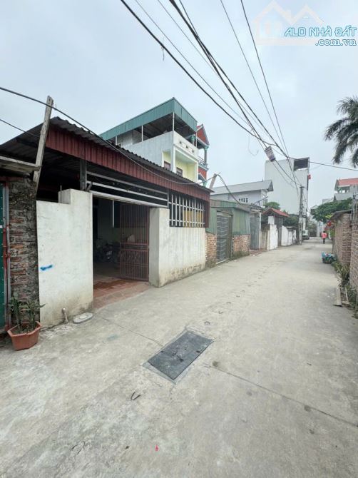 BÁN 98M ĐẤT VÂN NỘI - ĐÔNG ANH TẶNG NHÀ C4 - Ô TÔ VÀO - 30M RA ĐƯỜNG LỚN - 1