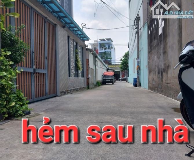 **BÁN NHÀ 2 MẶT TIỀN ,Q12 ,ĐƯỜNG NHỰA- 4 TẦNG LẦU -DIỆN TÍCH NGANG 5.5M,DÀI 18M.GIÁ 8 TY B - 1