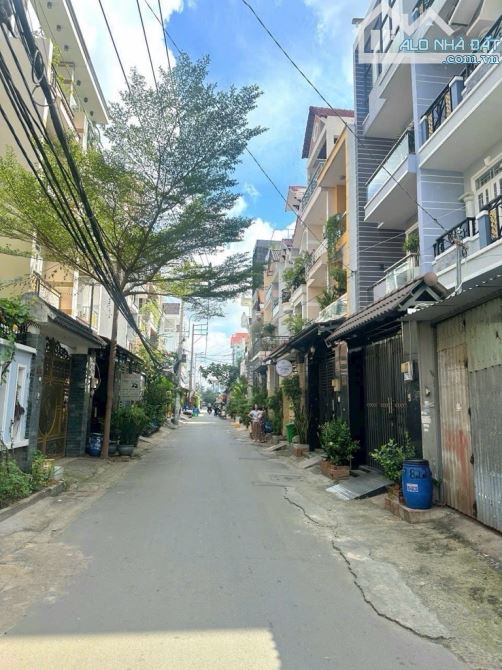 MẶT TIỀN KINH DOANH - KHU PHÂN LÔ HƯƠNG LỘ 2 - ĐƯỜNG NHỰA 8M THÔNG AO ĐÔI - TẶNG NỘI THẤT - 1