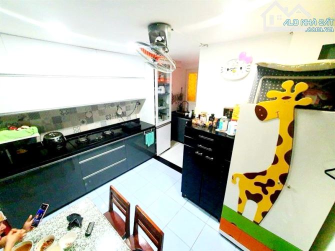 Nhà Mặt Tiền NGUYỄN VĂN CÔNG - TT GÒ VẤP - 3 Tầng - 3.7m × 11m - Nhỉnh 6 TỶ. - 1