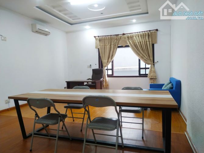 Văn phòng toà 30/4 dt 30m2 giá 5tr - 1