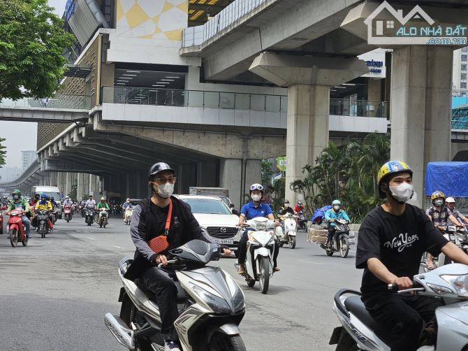 Bán Nhà Đẹp Ô TÔ Đỗ Gần, Nhỉnh 9 Tỷ , Góc Nguyễn Trãi Lương Thế Vinh - 1