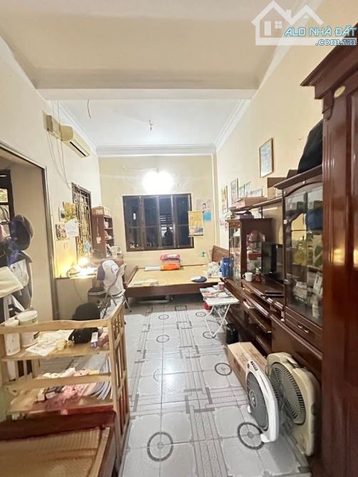 Nhà Phố Nguyễn Huy Tưởng  Thanh Xuân  DT: 76M2  3Tang MT10M Giá  11.9 tỷ    Vị Trí Cực Đẹp - 1