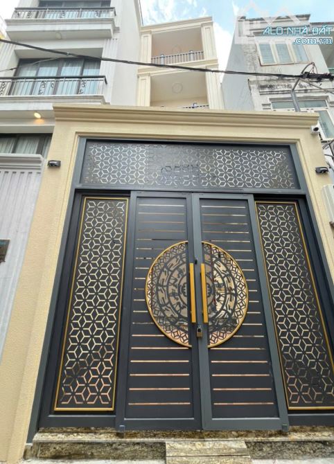 BÁN NHÀ HẺM VÕ VĂN KIỆT QUẬN 1. DT: 92M2, 4 TẦNG, 4PN. GIÁ: 16,7 TỶ.