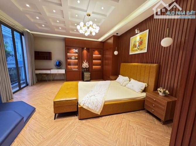 KHU PHỐ PHÂN LÔ ĐỒNG BỘ - MỚI XÂY FULL NỘI THẤT - VÀI BƯỚC CHÂN RA MẶT TIỀN - 6.9T - 12