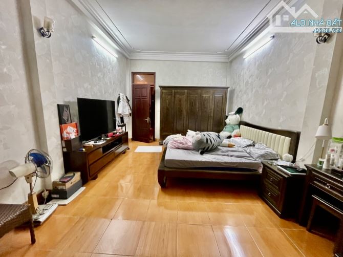 BÁN NHÀ VĨNH HƯNG – LÔ GÓC – DÂN XÂY – GẦN PHỐ – TRƯỚC NHÀ RỘNG RÃI - 2