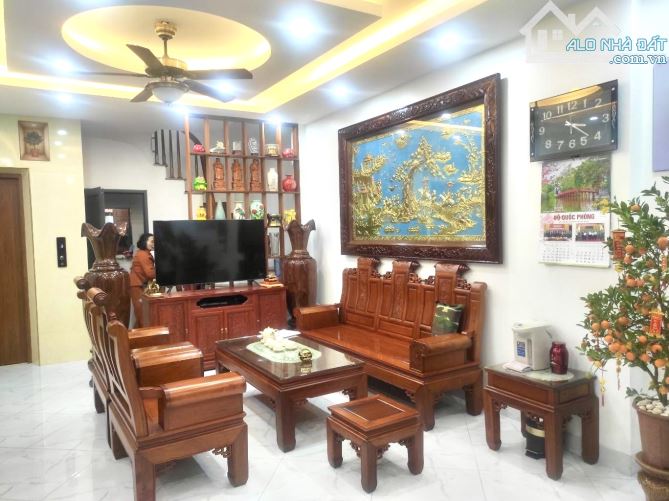 Siêu phẩm : BÁC CỰU BINH tâm huyết 5 tầng thang máy,Full nội thất, cách ôtô  tránh 10 m - 2