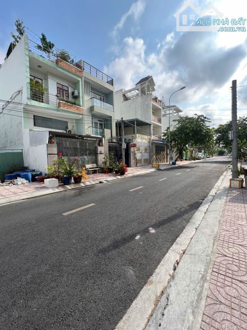 Bán đất mặt tiền 12m Phú Định, sát Hồ Học Lãm, An Dương Vương 5x20, chỉ 7 tỷ - 2