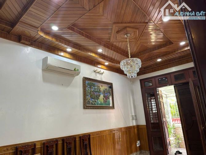 🔥🔥 BIỆT THỰ GỖ CAO CẤP - GIÁP NGUYỄN VĂN LINH QUẬN 7 - HUYỆN BÌNH CHÁNH - GIÁ 20 TỶ - 2