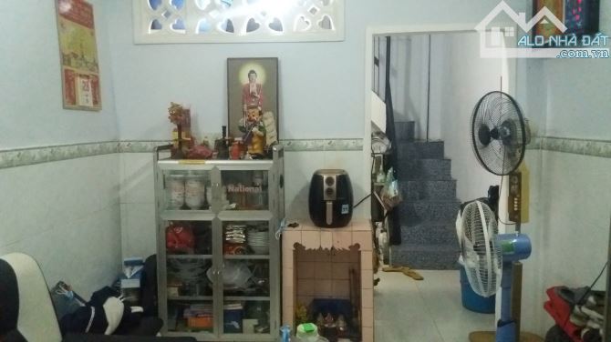 NHÀ SÁT BẾN XE CHỢ LỚN  - QUẬN 6 – CHỈ 2.5X TỶ - 3 TẦNG BTCT - DTSD 45M2 - 3PN - SHR - 2