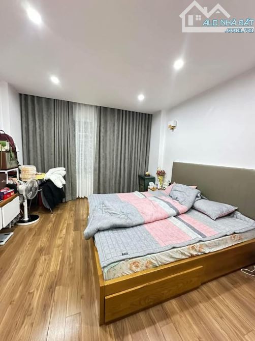Siêu Phẩm Nguyễn Ngọc Nại - Thanh Xuân - Diện Tích:50m X 5 Tầng - Giá:18.3 Tỷ - 2