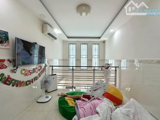 ✅️BÁN NHÀ 3.6 Tỷ SỔ RIÊNG P.TÂN KIỂNG Q7_03 TẦNG_03 PHÒNG_2WC_Ở NGAY - 2