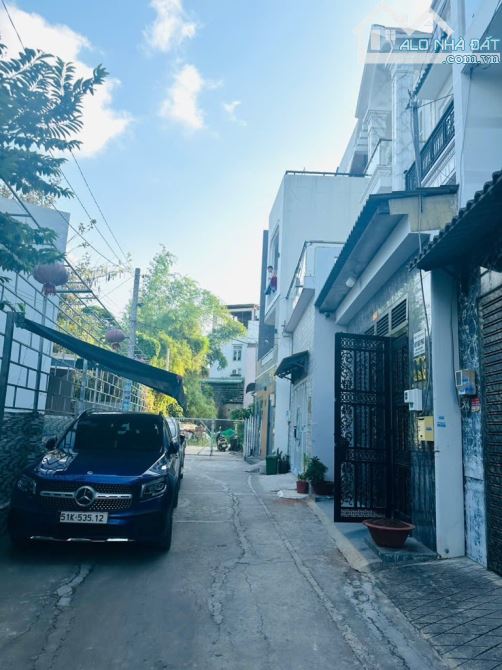 TRUNG TÂM Q.12 NGUYỄN ẢNH THỦ - NHÀ MỚI Ở NGAY - HẺM 7M THÔNG - 90m2 NGANG HƠN 5M - 4 TẦNG - 2
