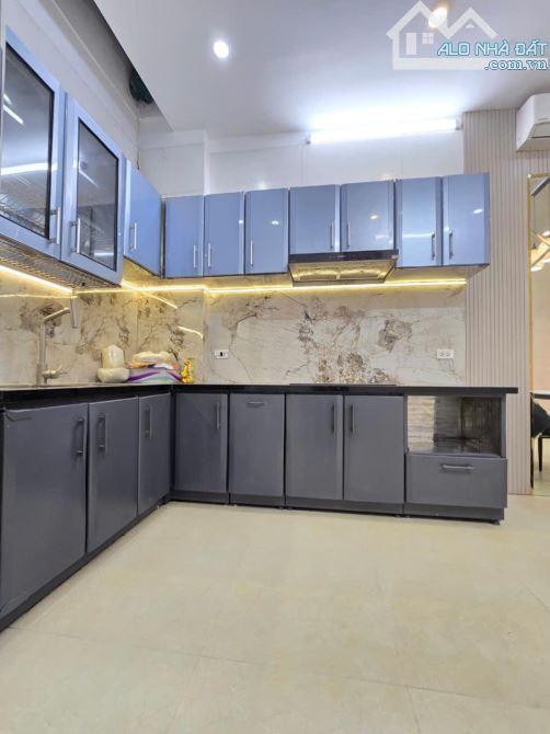 Hiếm Nhà Tam Trinh – Phân Lô – Ga ra Ô Tô – Kinh Doanh –  5 Tầng Thang Máy – 50m, 10,5 Tỷ. - 2