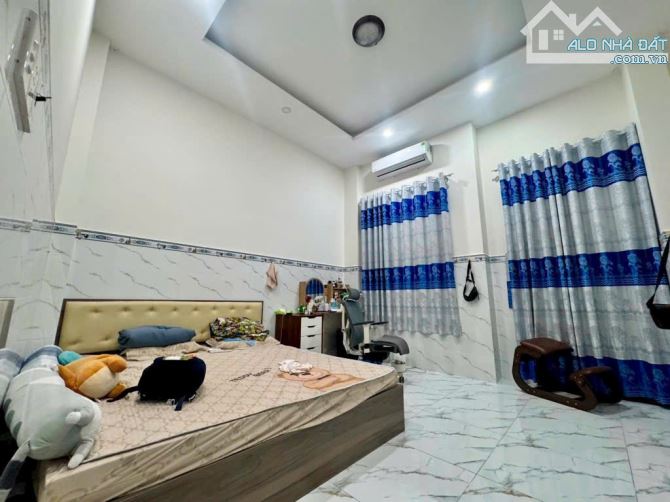 . Nhà đẹp Lê Đức Thọ,GẦN NGUYỄN OANH GV - Lô góc 104m² – ĐƯỜNG NHỰA 8M KHU NHÀ GIÀU - 2