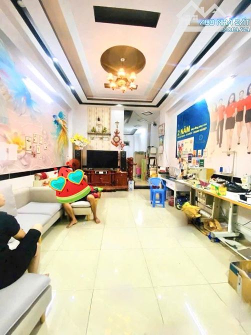 Nhà 2 tầng mặt tiền đường Nguyễn đình chiều đông hoà dĩ an - 2