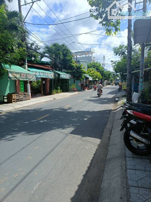 BÁN NHÀ MẶT TIỀN Ở HÓC MÔN XUÂN THỚI THƯỢNG DT 385M2. - 2