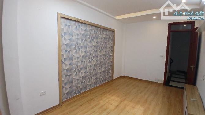 B.Á.N NHÀ PHỐ NGUYỄN CHÍNH - ĐƯỜNG TRƯƠNG ĐỊNH HÀNG XÓM KIM ĐỒNG GIẢI PHÓNG 30M 5 TẦNG. - 2