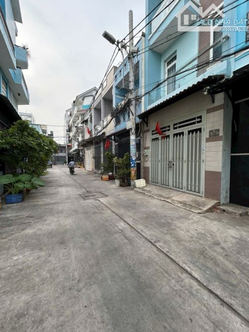 SIÊU PHẨM PHÂN LÔ 56M2 - LÊ VĂN QUỚI - HẺM 8M - NHÀ ĐẸP GIÁ TỐT 6.97 TỶ Diện tích: 4 x 14m - 2