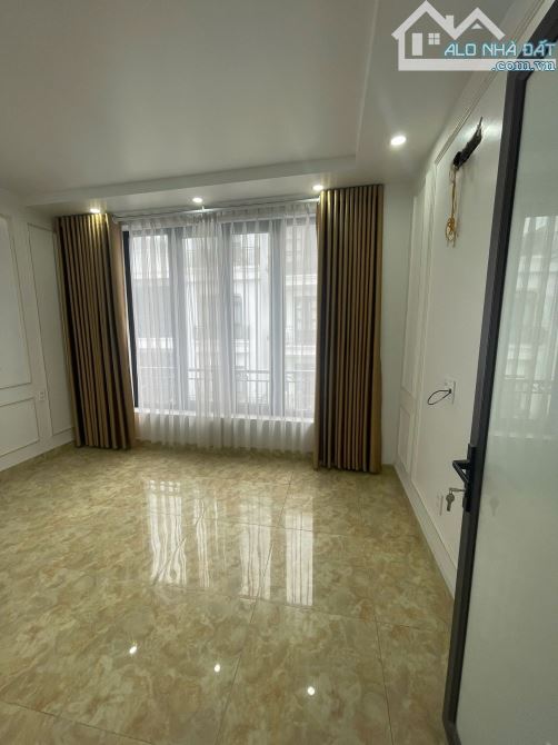 Bán nhà tdc Xi Măng, Hồng Bàng 40m, 4 tầng chỏ 3,7tỷ. - 2