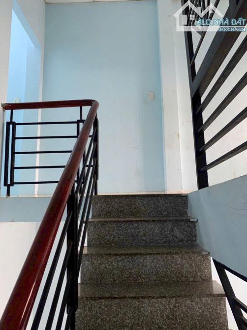 bán gấp nhà đẹp ở ngay ngã 5 vĩnh lộc ấp 4B - 2