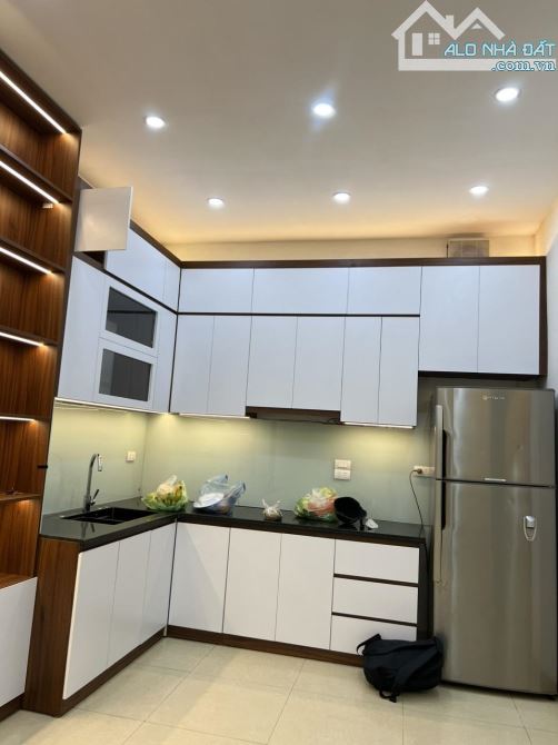 Chủ cần bán gấp nhà Tạ Quang Bửu 45m x 5 tầng / Giá 8 tỷ - 2