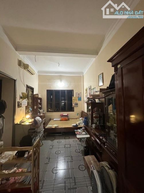 Nhà Phố Nguyễn Huy Tưởng  Thanh Xuân  DT: 76M2  3Tang MT10M Giá  11.9 tỷ    Vị Trí Cực Đẹp - 2