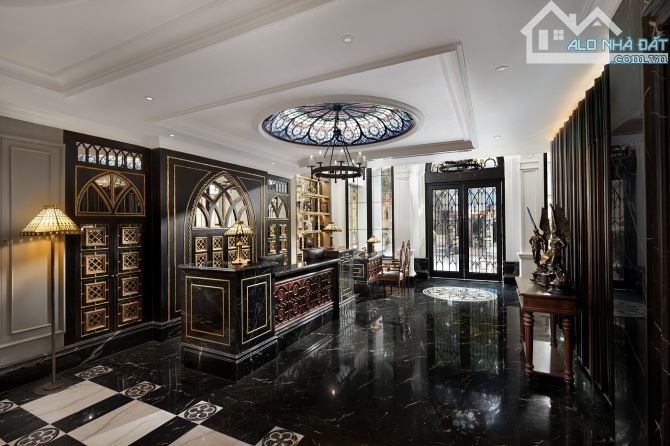 Khách sạn Phố Hàng Gai 162m2 - Giá 175 Tỷ, cách Bờ Hồ 150m, sẵn HĐ cho thuê KS thu tiền về - 2