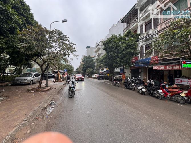 NGUYỄN XIỂN – PHÂN LÔ – KINH DOANH ĐỈNH – Ô TÔ ĐỖ NGÀY ĐÊM – Ô CHỜ - 43M - 17,1 TỶ - 3