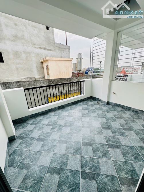 HIẾM, PHÚ ĐÔ – 4 chỗ ĐỖ CỬA, GẦN CHỢ, HỒ PHÚ ĐÔ, TIỆN ÍCH NGẬP TRÀN. 36m2, giá 8.3 tỷ. - 3