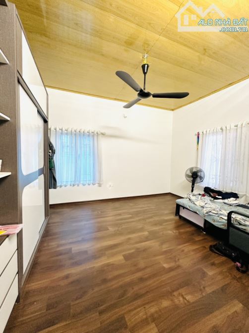 BÁN CĂN LÔ GÓC XÃ ĐÀN CỰC GẦN PHỐ - 50M2 - 5 TẦNG - 6M MẶT TIỀN - 11.6 TỶ - NỞ HẬU - 3