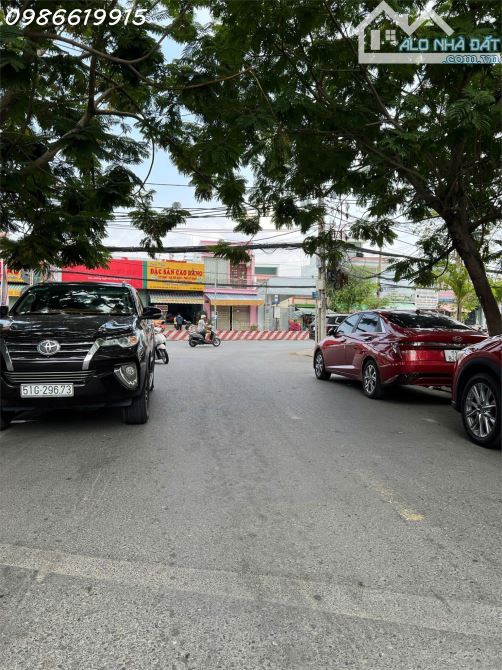 Q7 NHÀ LÔ GÓC - GẦN NGUYỄN LƯƠNG BẰNG - Ô TÔ NGỦ NHÀ - 90M2 - NHỈNH 11 TỶ - 3