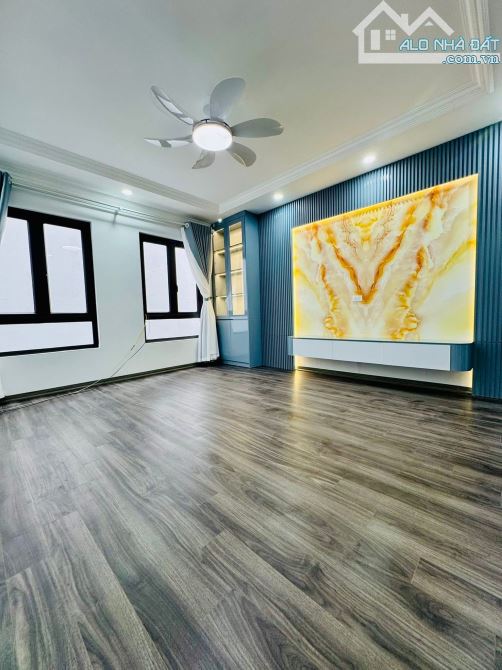 BÁN NHÀ PHỐ GIÁP BÁT-MỚI KOONG-ÔTÔ 30M-NGÕ THÔNG-THANG MÁY SỔ A4 40M2 6T MT4.3M GIÁ 8.6 TỶ - 3