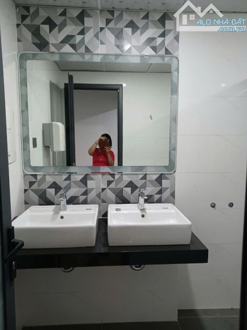 Toà Nhà Hầm 8 Tầng mặt tiền Khu Phố Nhật, Cạnh Phường Bến Nghé Quận 1, HĐT 300 triệu - 3