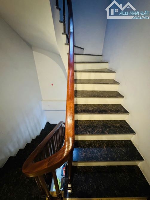 Nhà 5 tầng, ô tô vào nhà phố Ngô Gia Tự-Việt Hưng-Long Biên. DT 57m2 x 5 tầng. Giá 9.7 tỷ - 3