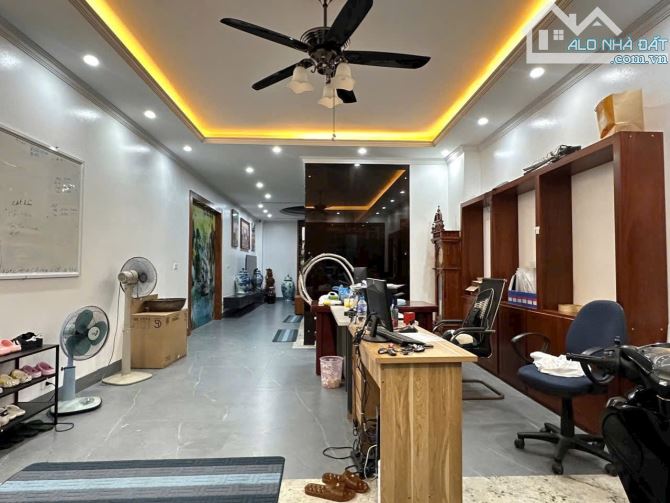 Hoa hậu TĐC Giang Biên, Giá tốt nhất khu vực , 6 tầng thang máy dân xây, 75m2 mt 5m - 3