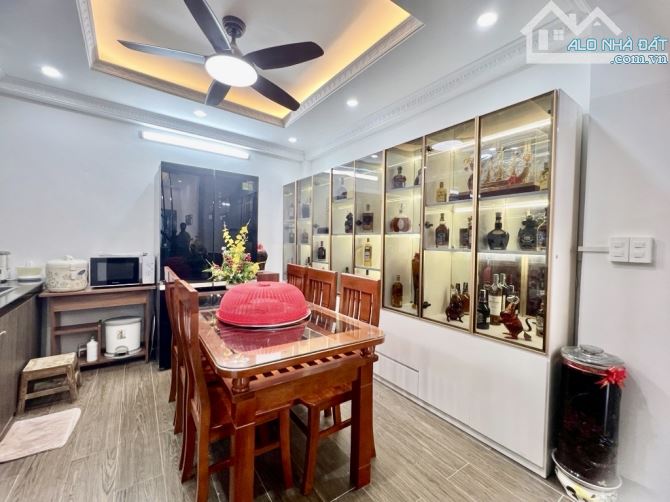 Bán Nhà Quận Long Biên 40m2-hơn 6 tỷ-DÂN XÂY-Ô TÔ-FULL NỘI THẤT-PHÁP LÝ CHUẨN-SỔ VUÔNG - 3