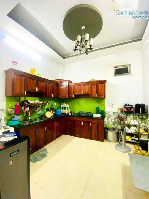Nhà 2 tầng mặt tiền đường Nguyễn đình chiều đông hoà dĩ an - 3