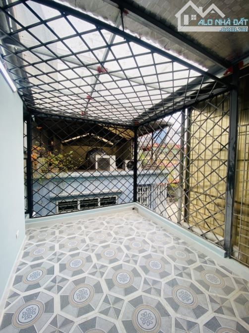 ĐÊ LA THÀNH - TRUNG TÂM ĐỐNG ĐA - NHÀ ĐẸP - NGÕ THÔNG KINH DOANH - 20M RA Ô TÔ - MT KHỦNG - 3