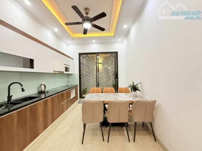 Bán Nhà Đẹp Ô TÔ Đỗ Gần, Nhỉnh 9 Tỷ , Góc Nguyễn Trãi Lương Thế Vinh - 3