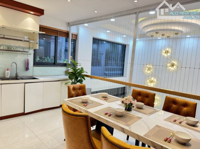 KHU PHỐ PHÂN LÔ ĐỒNG BỘ - MỚI XÂY FULL NỘI THẤT - VÀI BƯỚC CHÂN RA MẶT TIỀN - 6.9T - 4