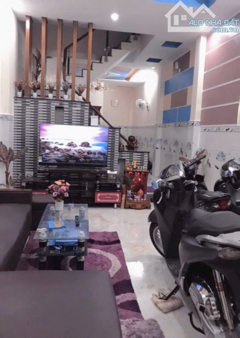 SIÊU PHẨM PHÂN LÔ 56M2 - LÊ VĂN QUỚI - HẺM 8M - NHÀ ĐẸP GIÁ TỐT 6.97 TỶ Diện tích: 4 x 14m - 4