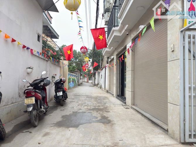 Bán nhà đẹp tại Kim Chung gần Hinode Royal Park ô tô đỗ cửa lô góc kinh doanh nhỉnh 6 tỷ - 4