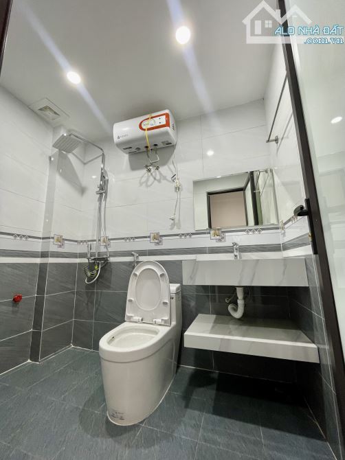 Mở bán 6 căn nhà mới Phúc Đồng, Long Biên 30m2 5 tầng nội thất cơ bản. Nhỉnh 4 tỷ - 5