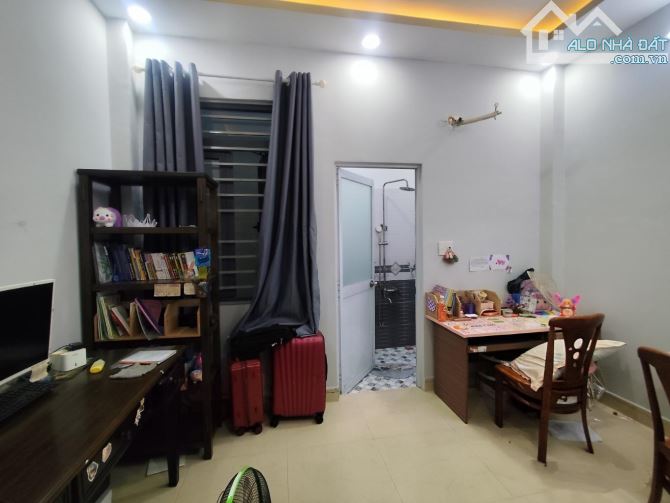 Quận 12 - Nhà 4 tầng 4PN - Hẻm ô tô TX25 - chỉ 5.x tỷ - 5