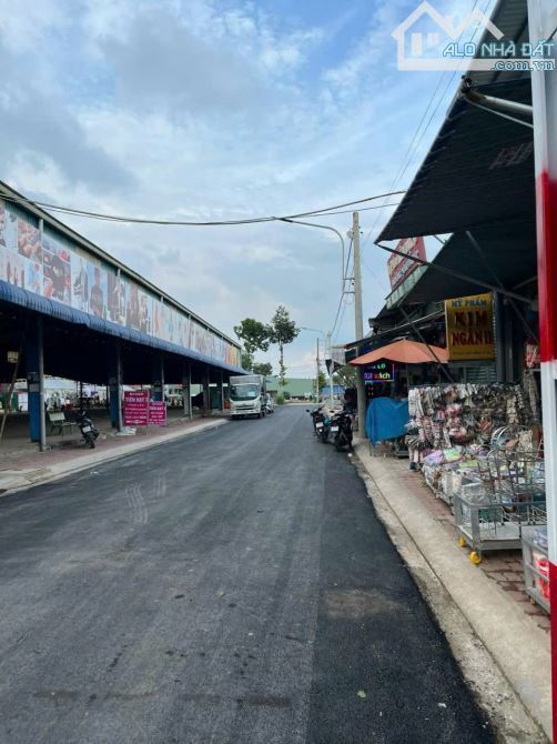 MẶT TIỀN CHỢ QUANG VINH 2, TÂN UYÊN GIÁ CHỈ 1XXX - 5